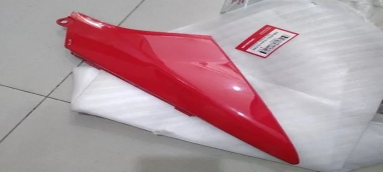 COVER R SD W RD Honda Karisma